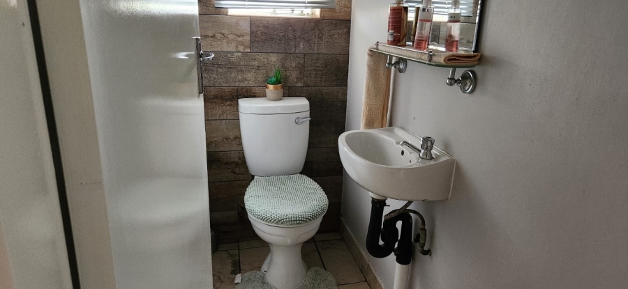 To Let 3 Bedroom Property for Rent in Waterval East North West